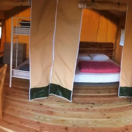 Kemping Du Pont De St Gal Saint-Gal-sur-Sioule