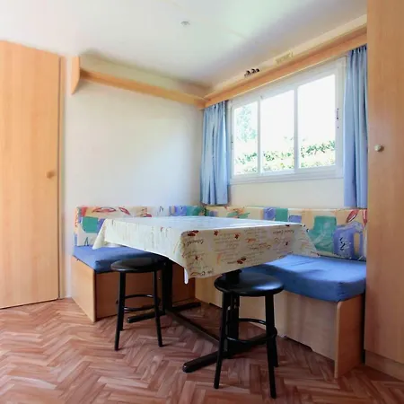 Kemping Du Pont De St Gal Saint-Gal-sur-Sioule